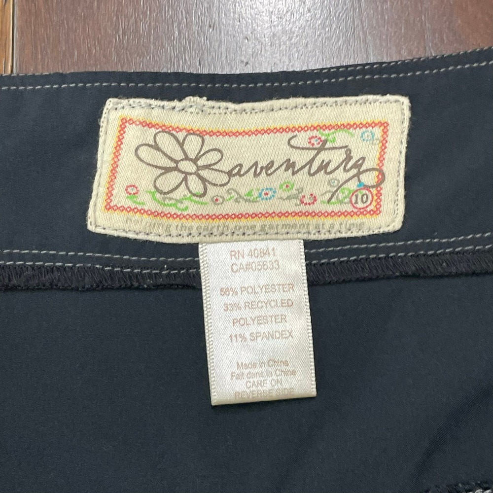 Aventura Hiking Shorts Women Size 10 Black Embroidered Stretch Outdoor Gorpcore - Picture 3 of 5